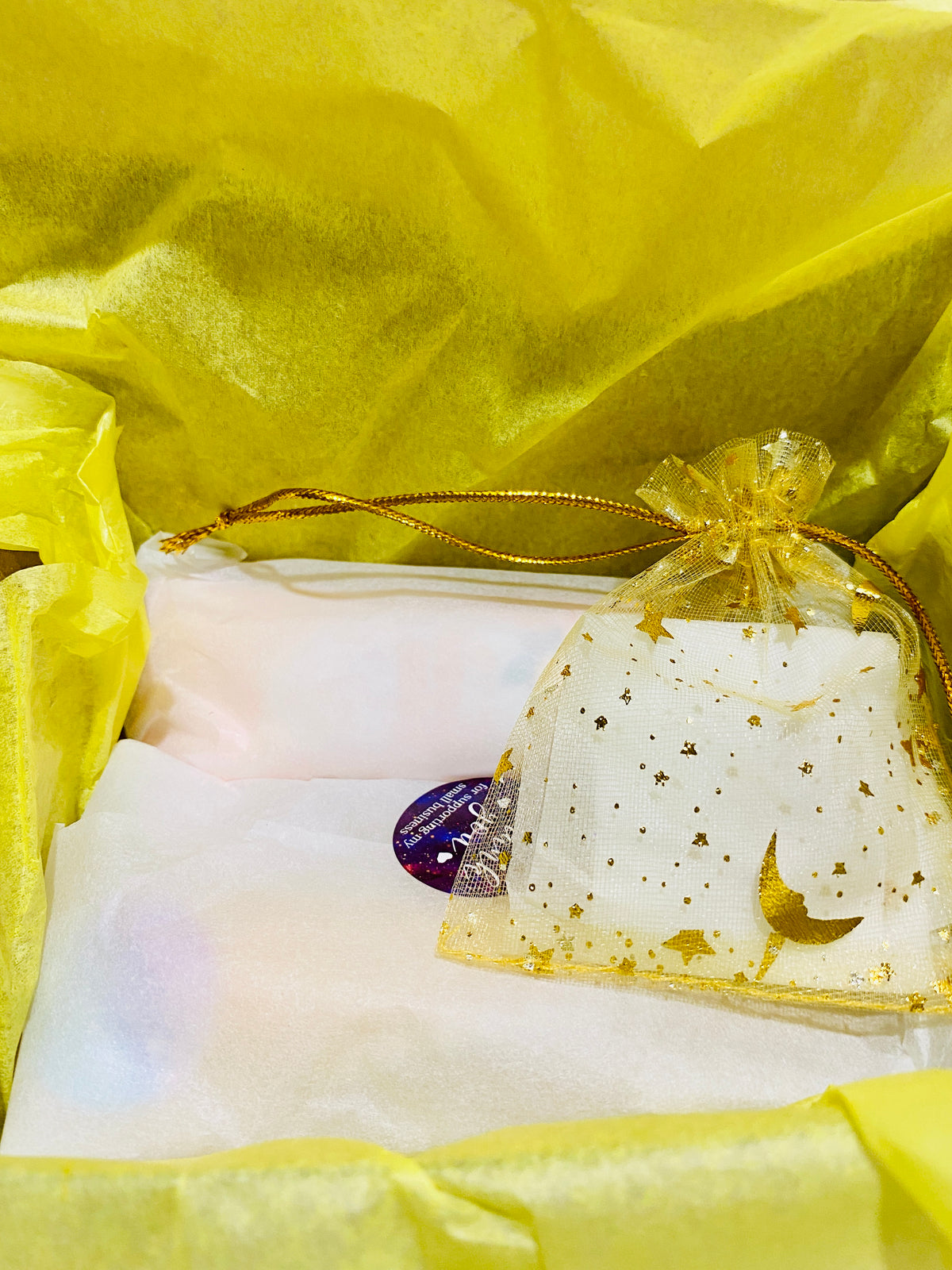 Made with ❤️ : 2 Deluxe boxes and 4 mystery bags
