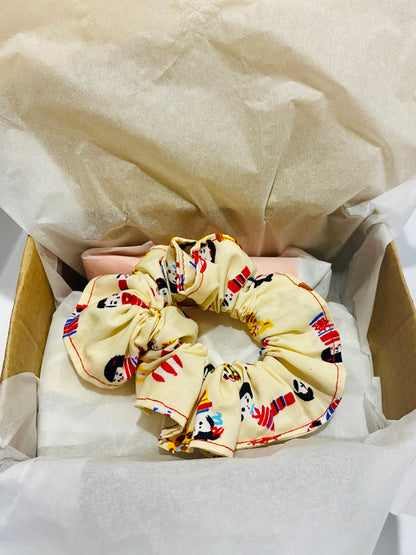 Made with ❤️ : 2 Deluxe boxes and 4 mystery bags